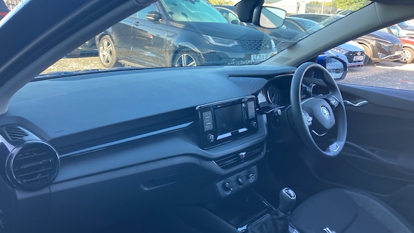 Used Skoda Fabia 2022 for sale - 76117363: Photo 2