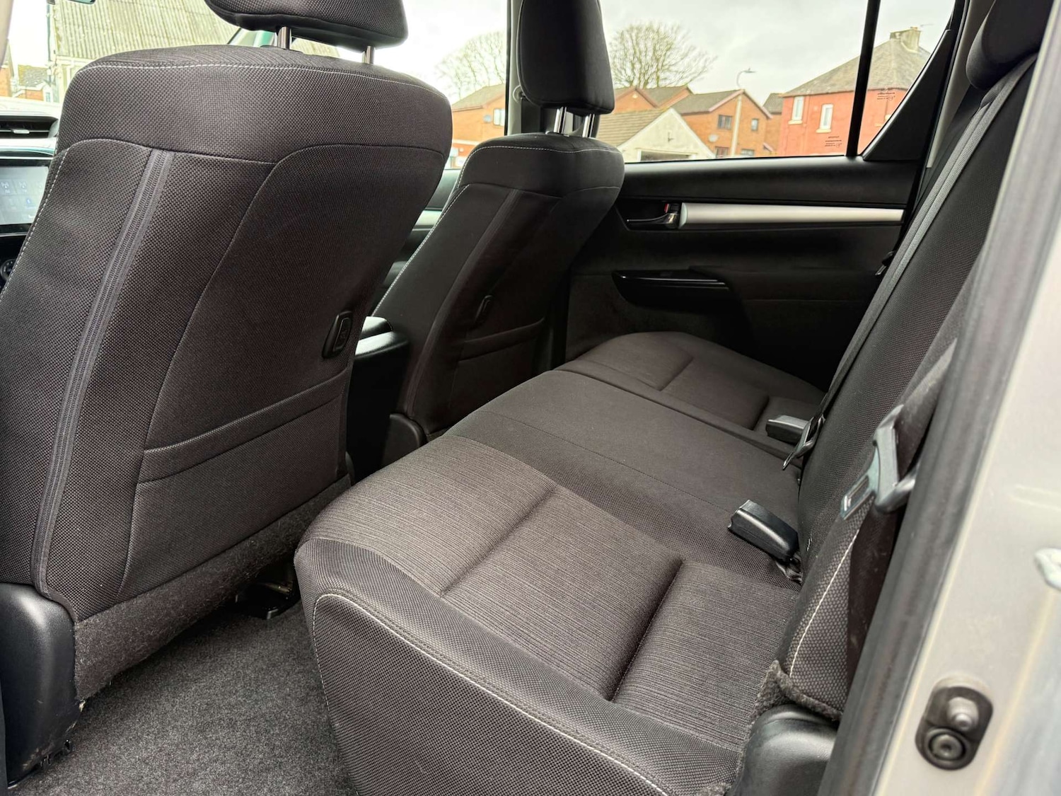 Used Toyota Hilux 2023 for sale - 77903118: Photo 11