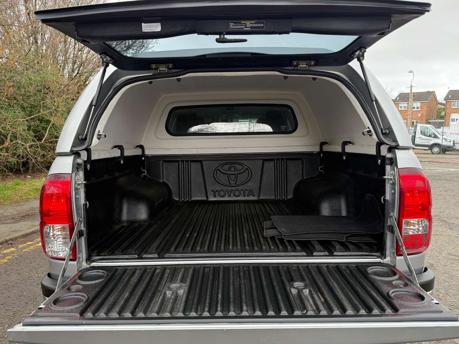 Used Toyota Hilux 2023 for sale - 77903118: Photo 13