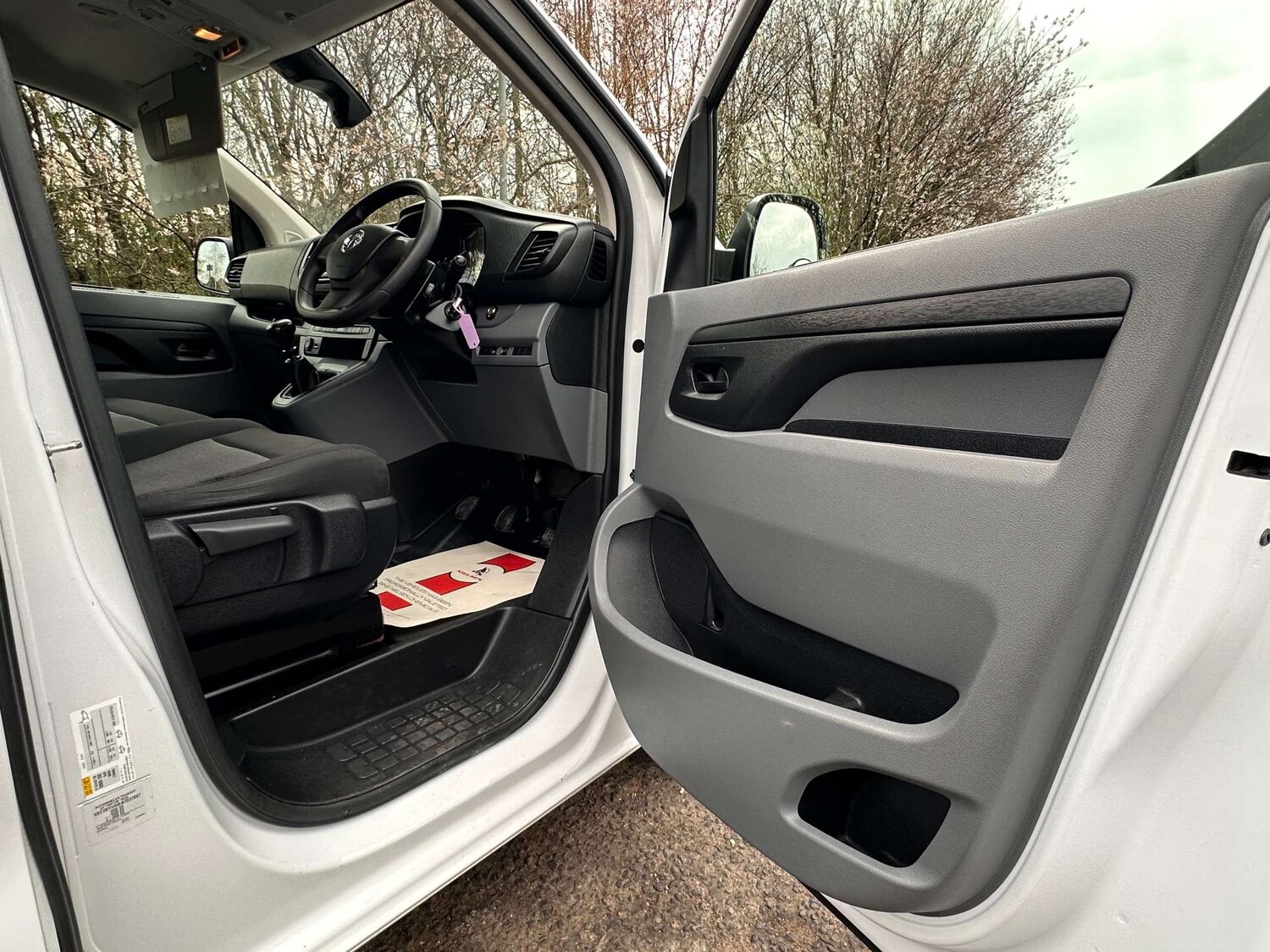 Used Vauxhall Vivaro 2023 for sale - 77920794: Photo 6