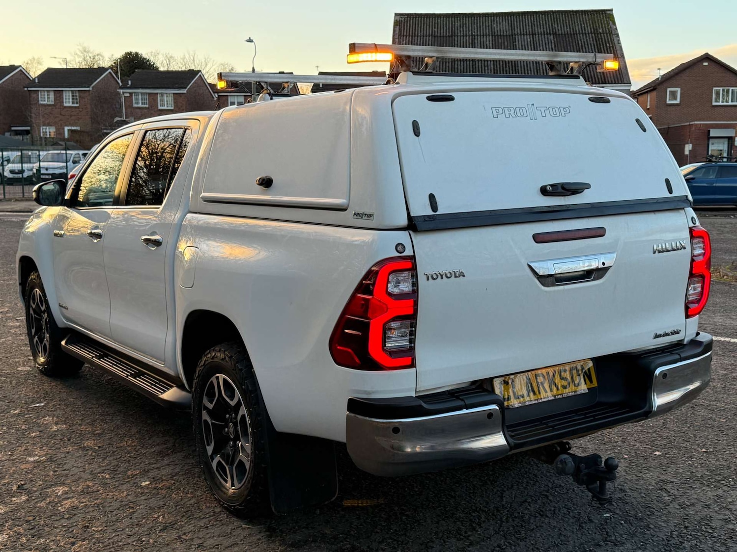 Used Toyota Hilux 2021 for sale - 76611729: Photo 4