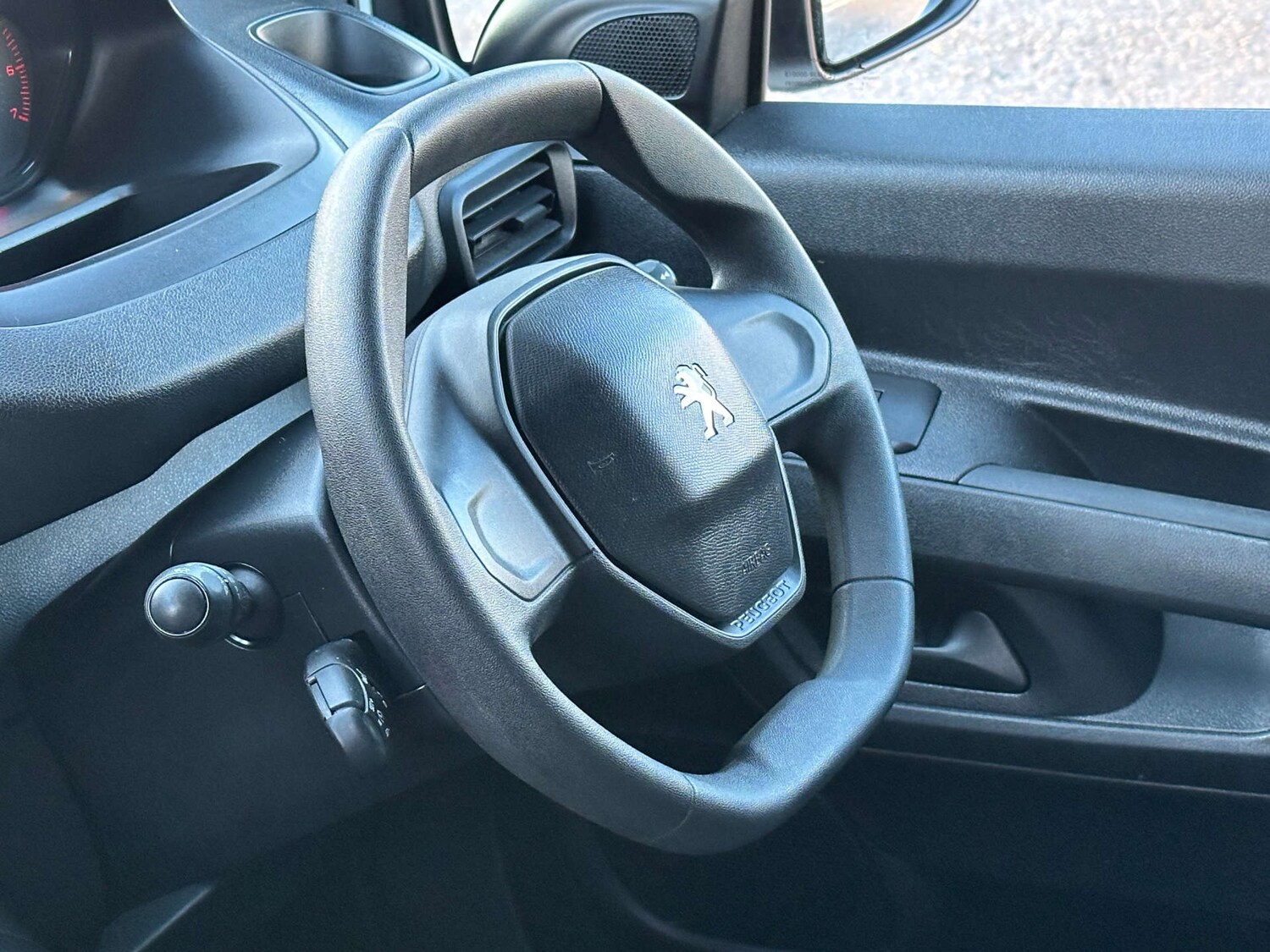 Used Peugeot Partner 2023 for sale - 77184826: Photo 14