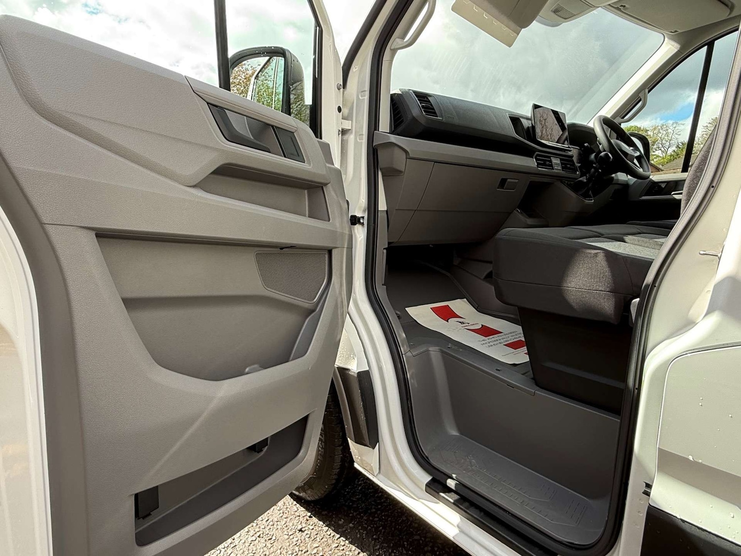 Used Volkswagen Crafter 2024 for sale - 77778106: Photo 8