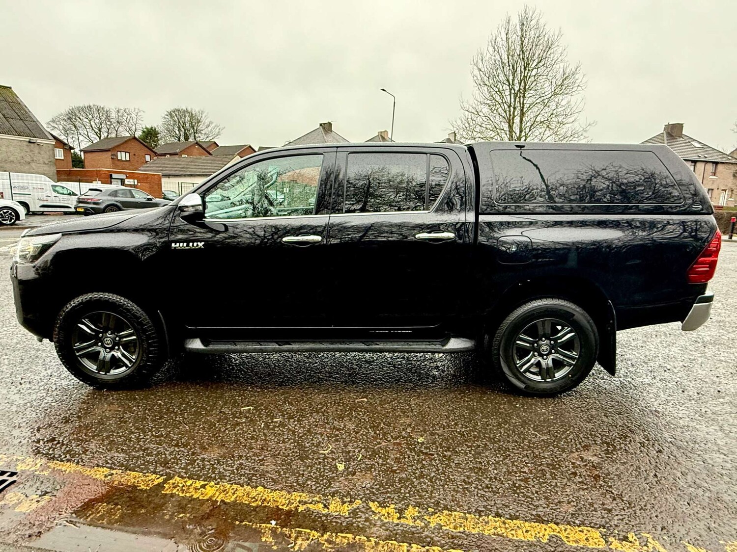 Used Toyota Hilux 2023 for sale - 77497869: Photo 11