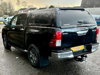 Used Toyota Hilux 2023 for sale - 77187782: Photo