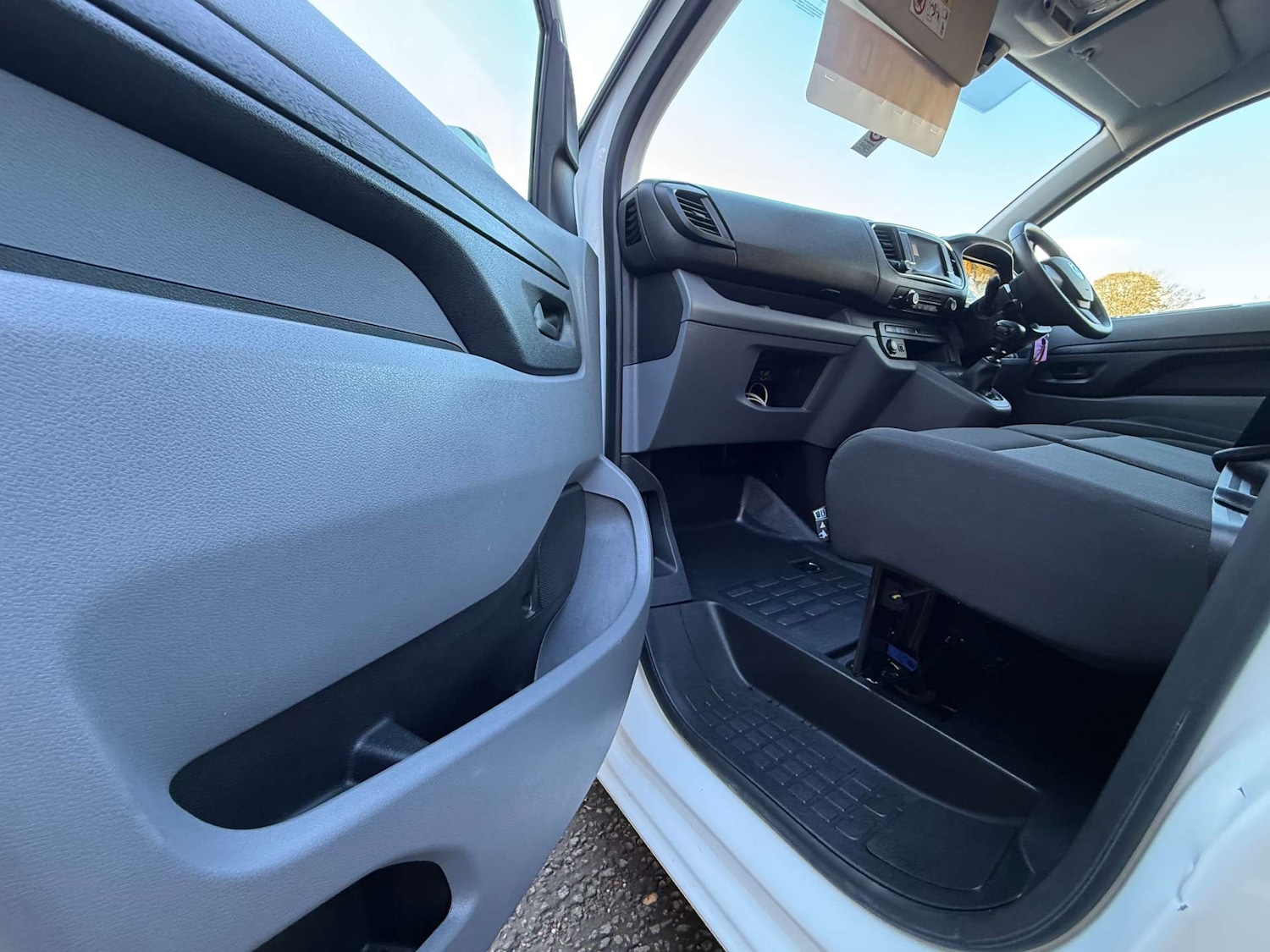 Used Vauxhall Vivaro 2022 for sale - 76494940: Photo 8