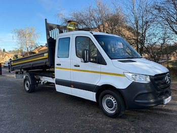 Mercedes-Benz Sprinter feature image