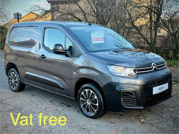Used Citroen Berlingo 2023 for sale - 76581900: Photo