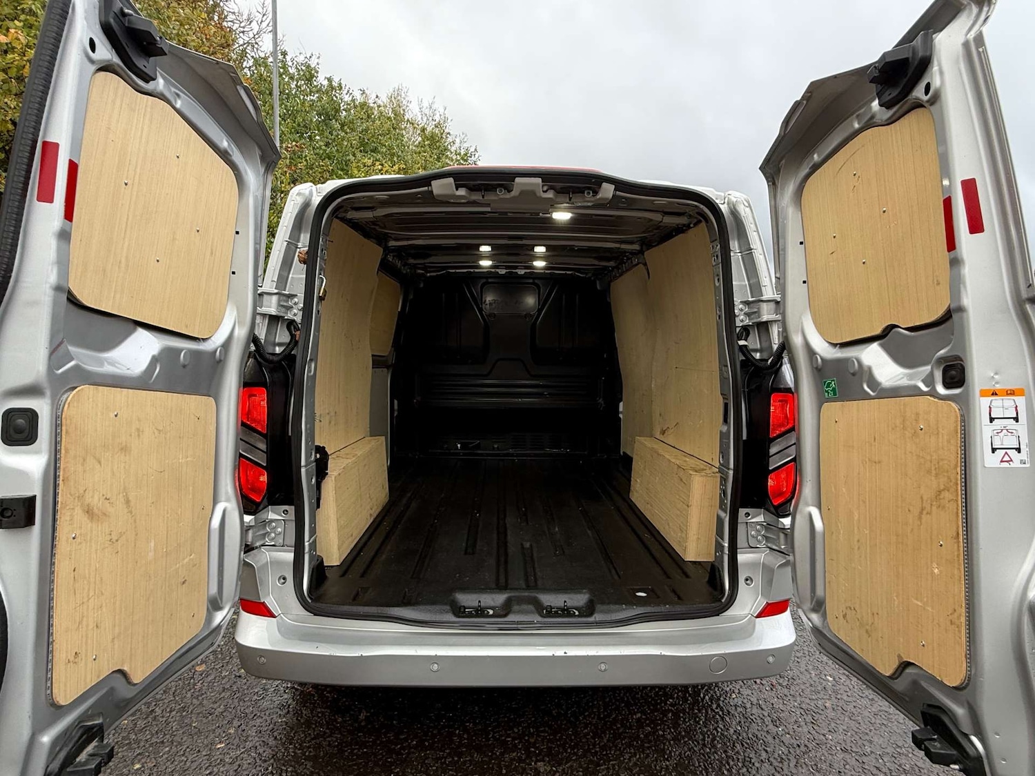 Used Ford Transit Custom 2024 for sale - 76494978: Photo 6