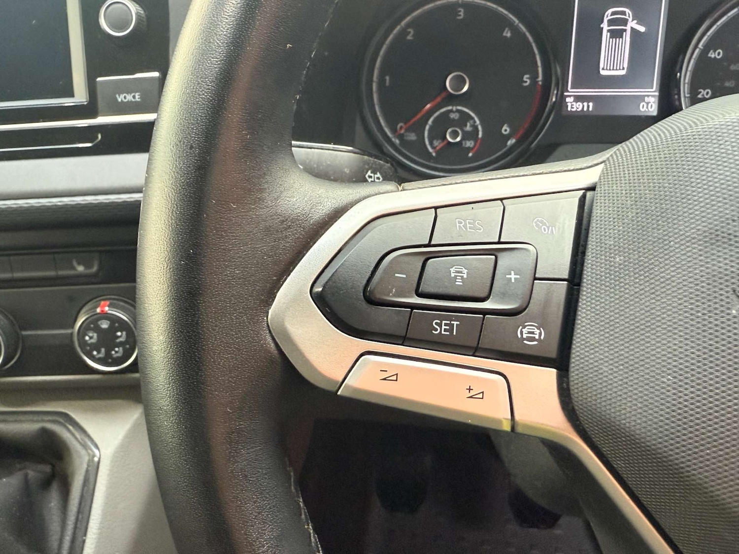 Used Volkswagen Transporter 2024 for sale - 77168109: Photo 25