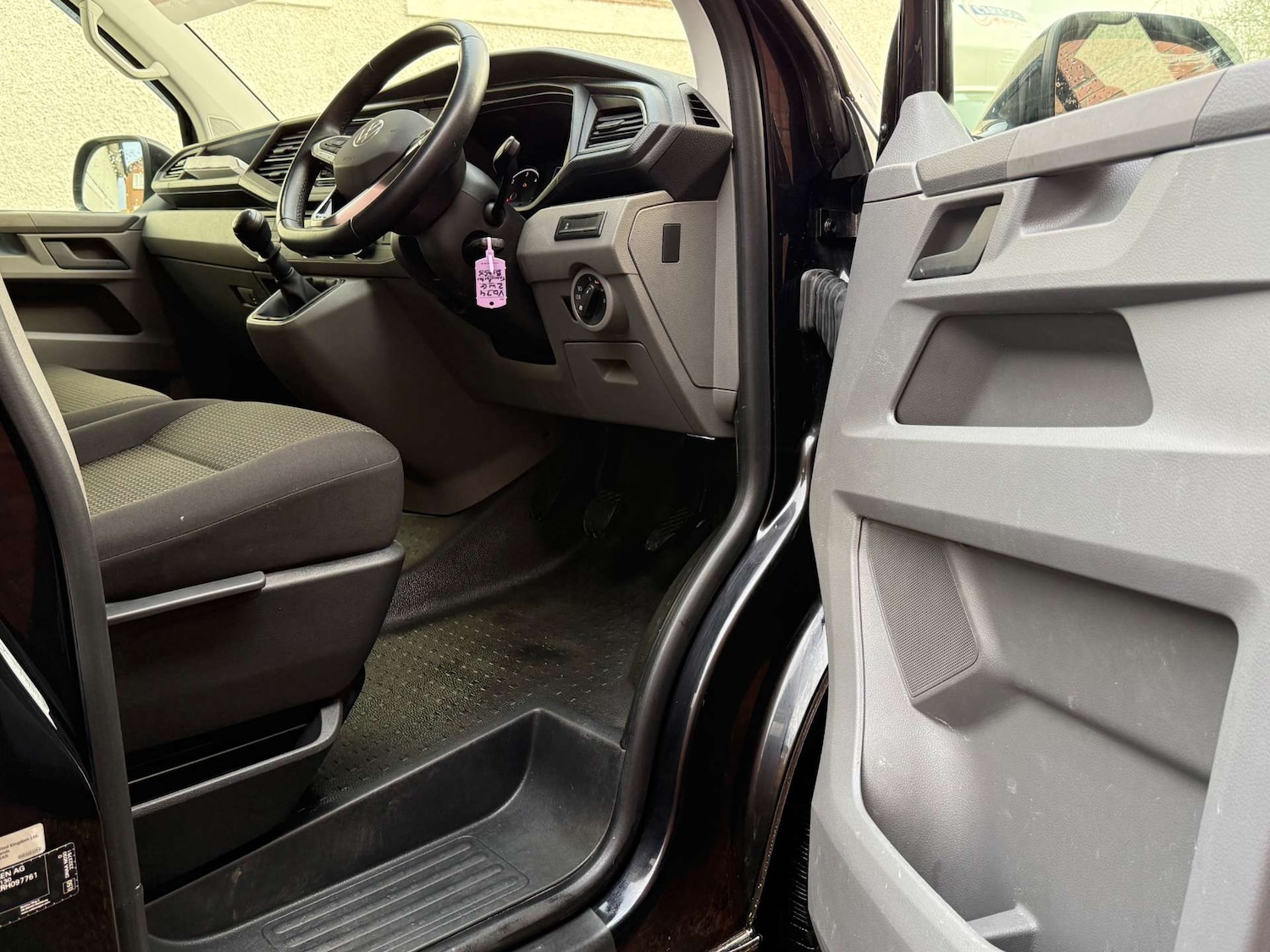 Used Volkswagen Transporter 2024 for sale - 77168109: Photo 8