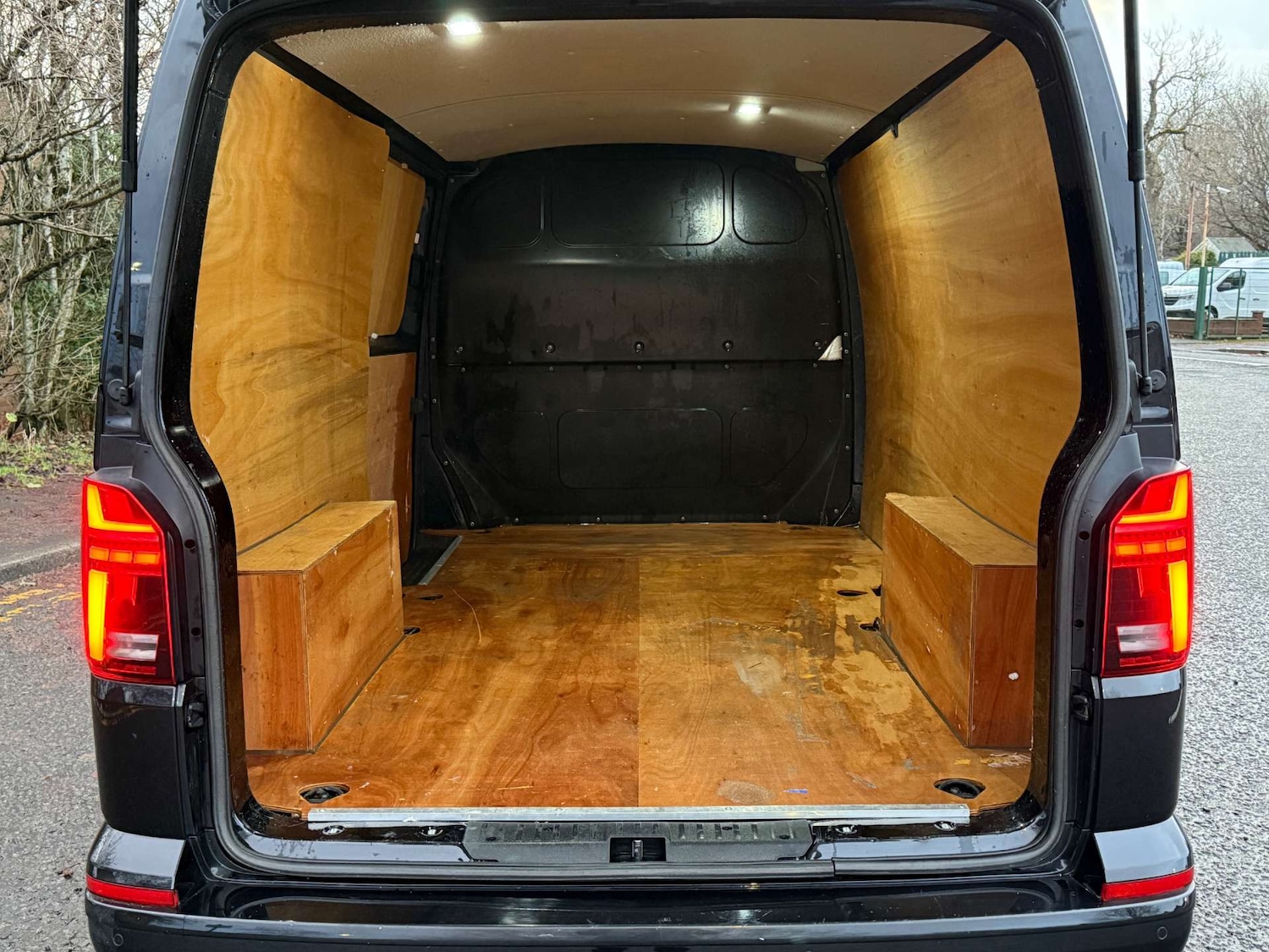 Used Volkswagen Transporter 2024 for sale - 77168109: Photo 9