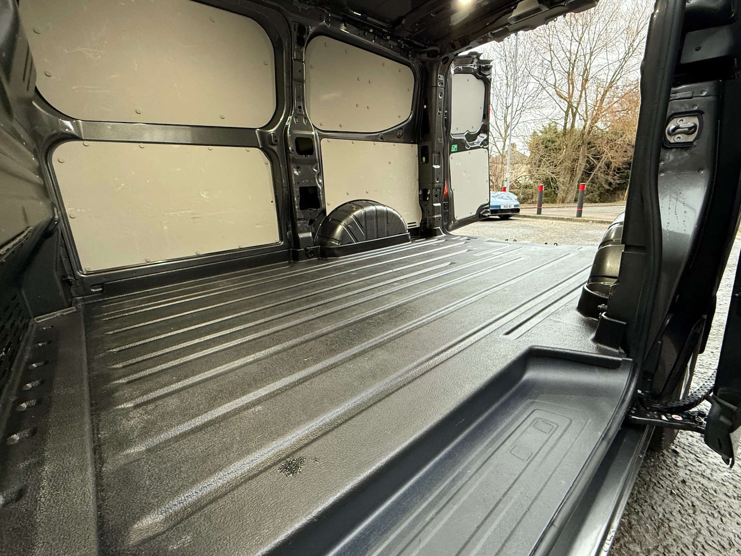 Used Ford Transit Custom 2024 for sale - 77497887: Photo 2