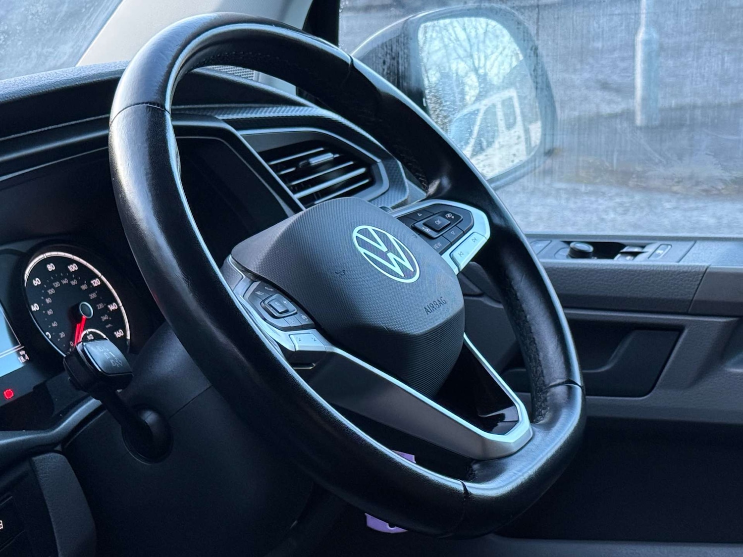 Used Volkswagen Transporter 2022 for sale - 76830103: Photo 10