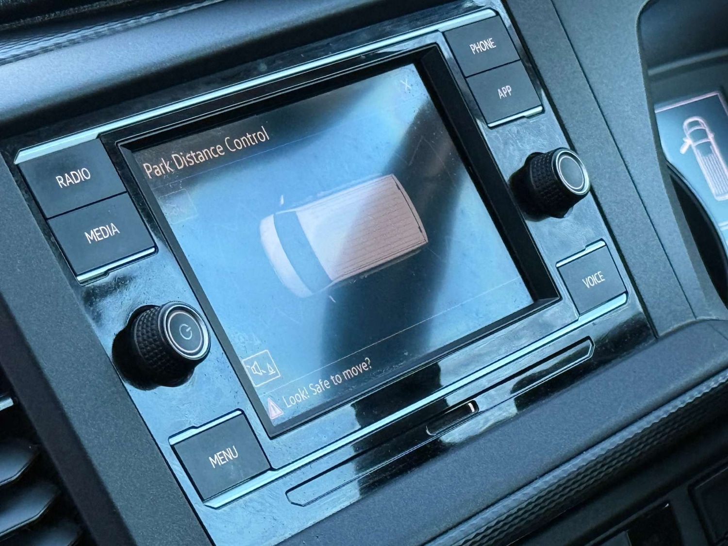 Used Volkswagen Transporter 2022 for sale - 76830103: Photo 11