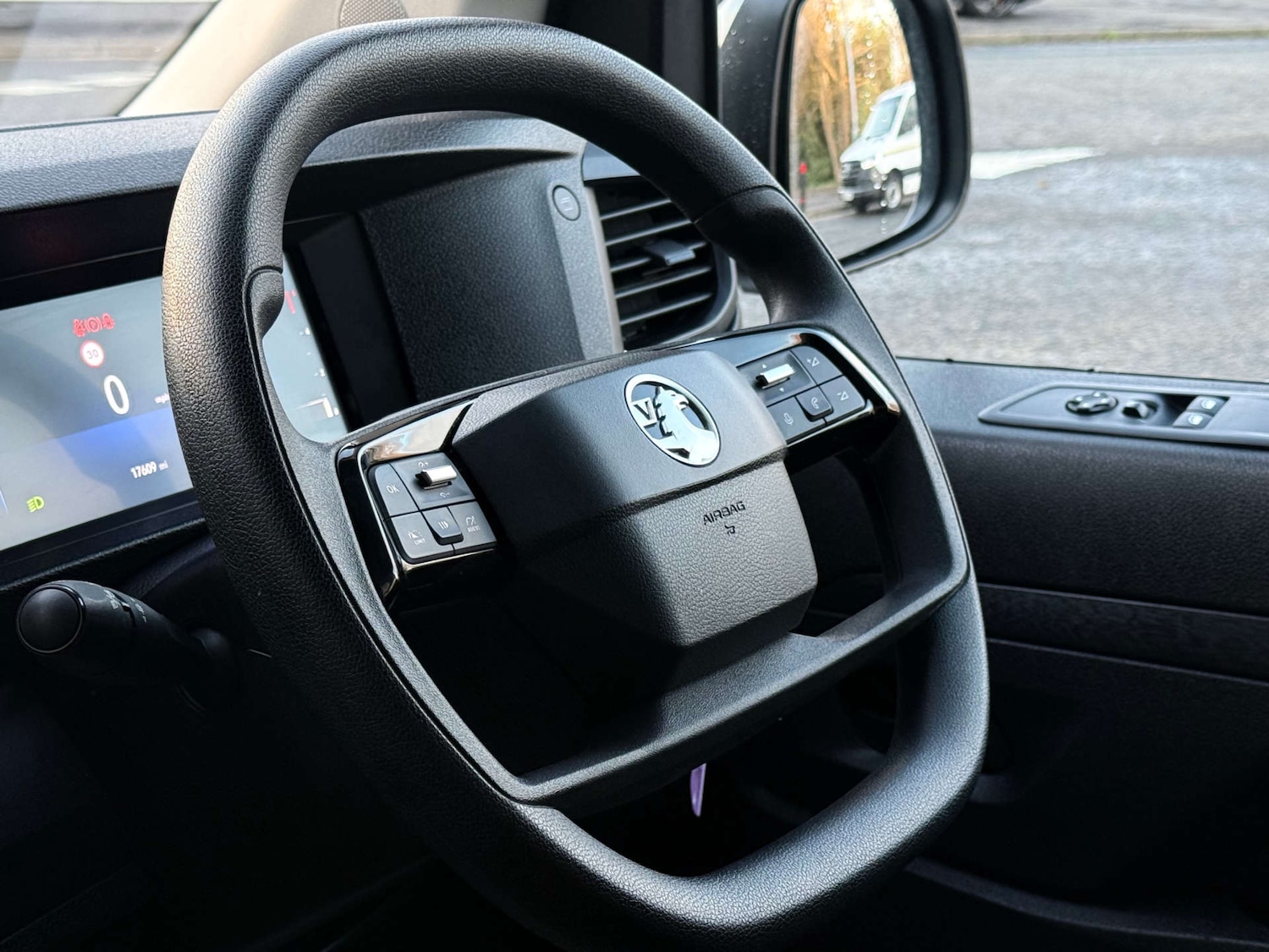 Used Vauxhall Vivaro 2024 for sale - 77967949: Photo 13