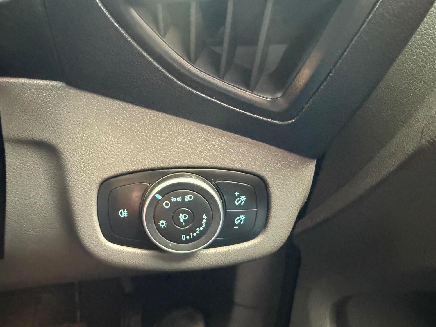 Used Ford Transit Connect 2019 for sale - 76633109: Photo 12