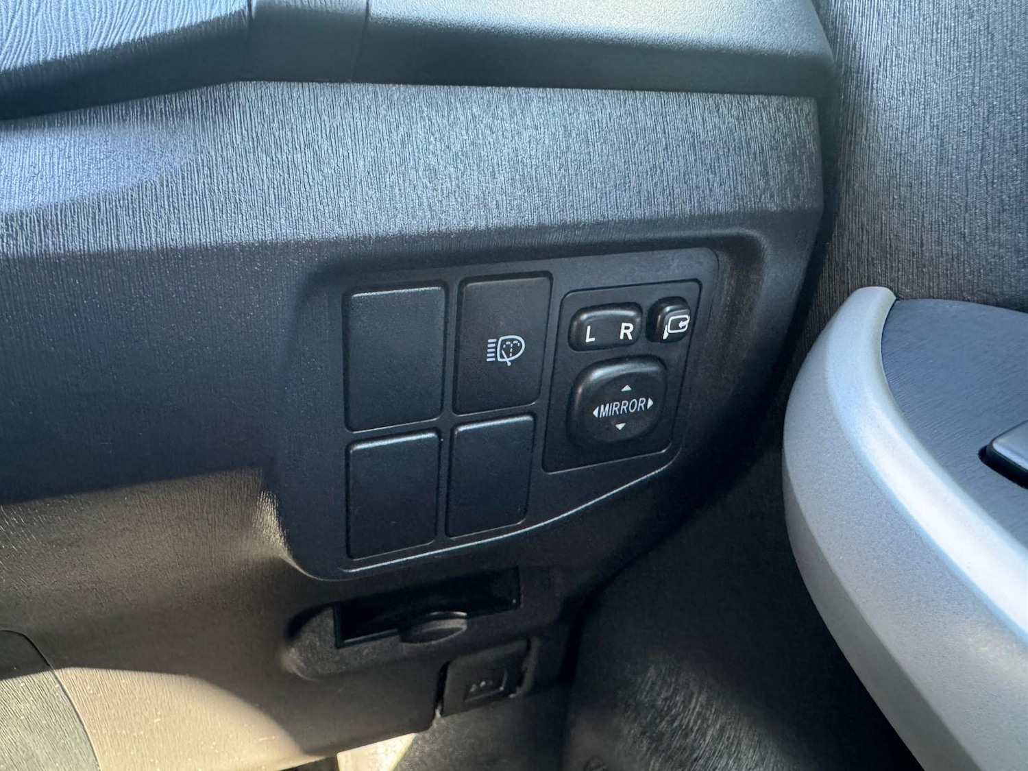 Used Toyota Prius 2012 for sale - 77351502: Photo 15