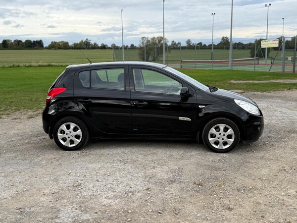 Used Hyundai i20 2011 for sale - 76201106: Photo 8