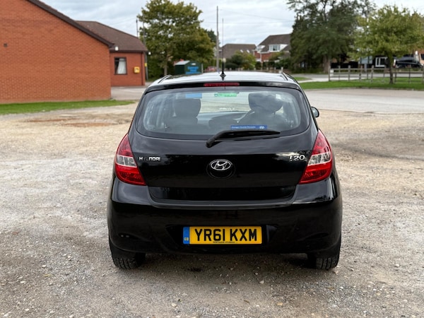 Used Hyundai i20 2011 for sale - 76201106: Photo 9