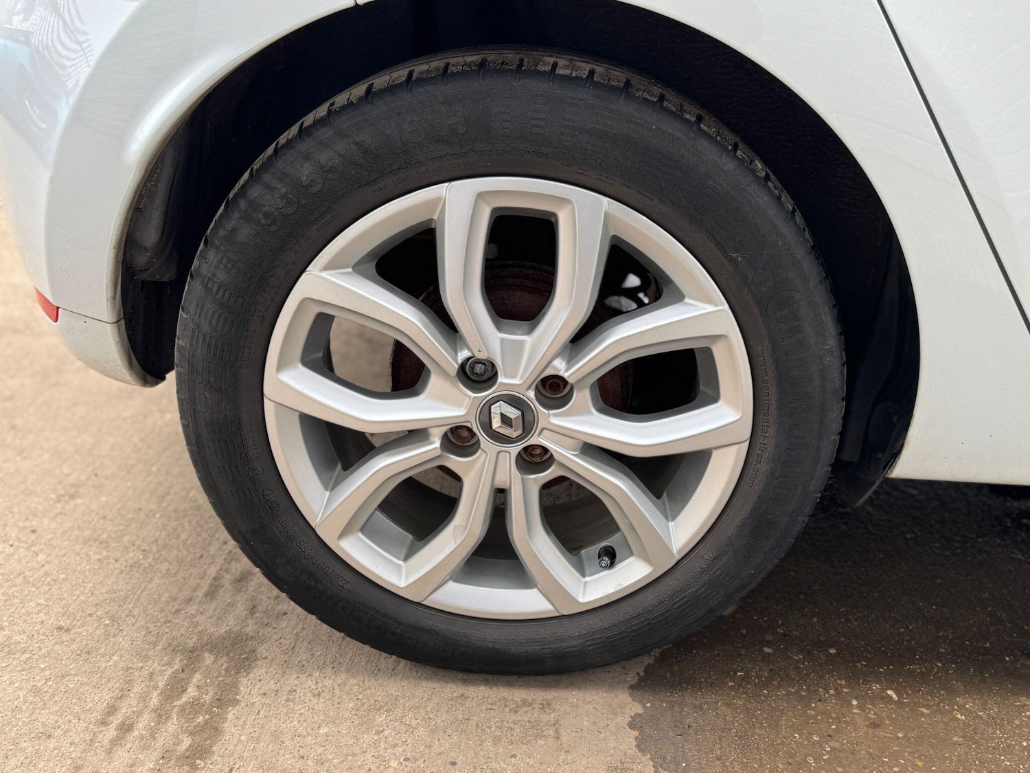 Used Renault Clio 2017 for sale - 77799043: Photo 22