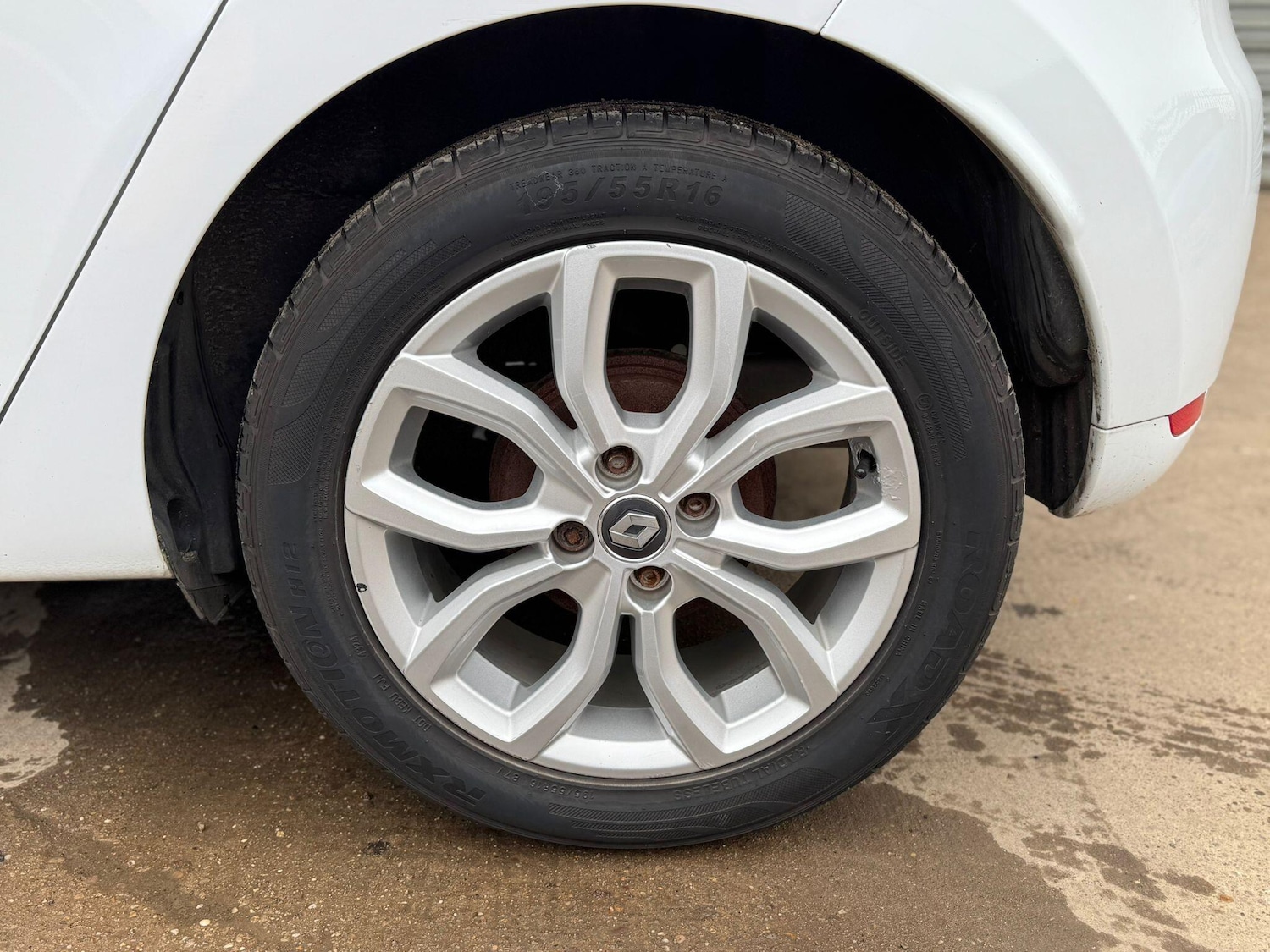 Used Renault Clio 2017 for sale - 77799043: Photo 23