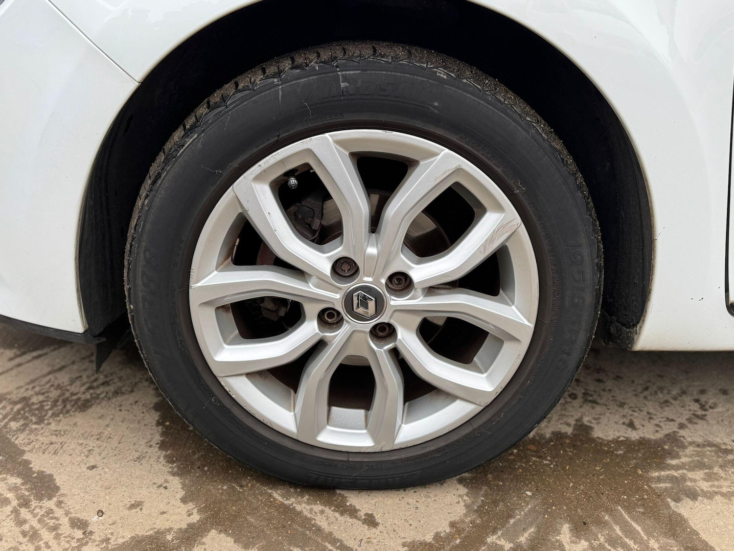 Used Renault Clio 2017 for sale - 77799043: Photo 24