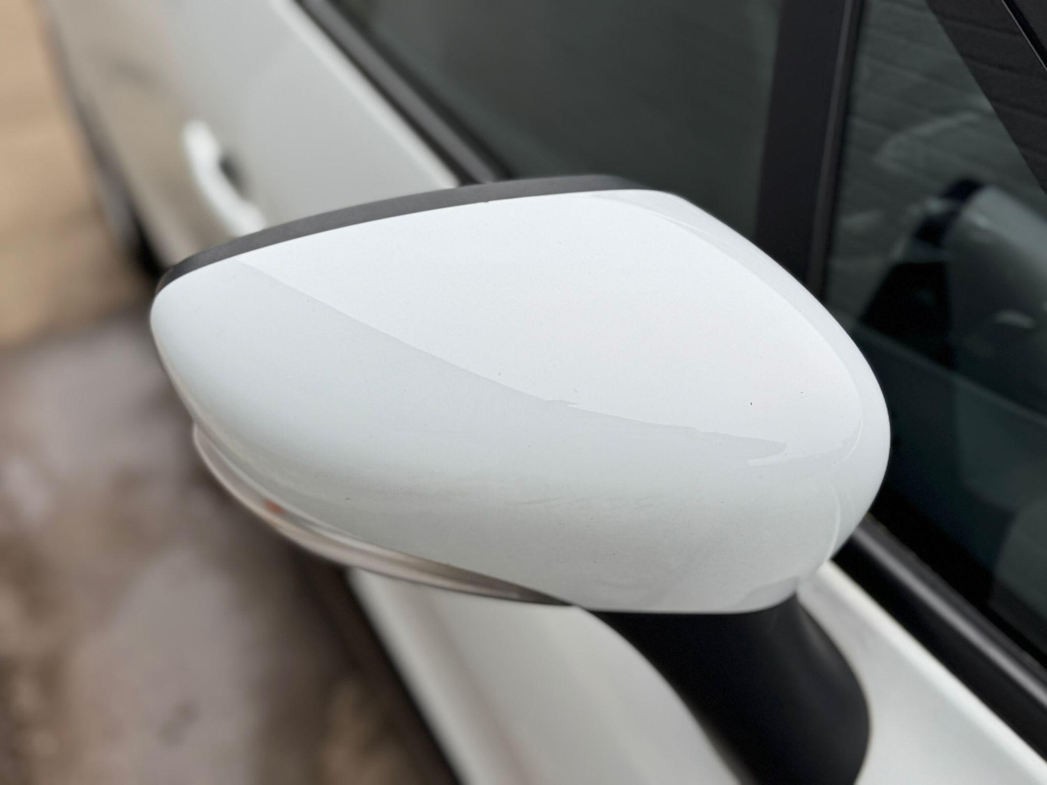 Used Renault Clio 2017 for sale - 77799043: Photo 32