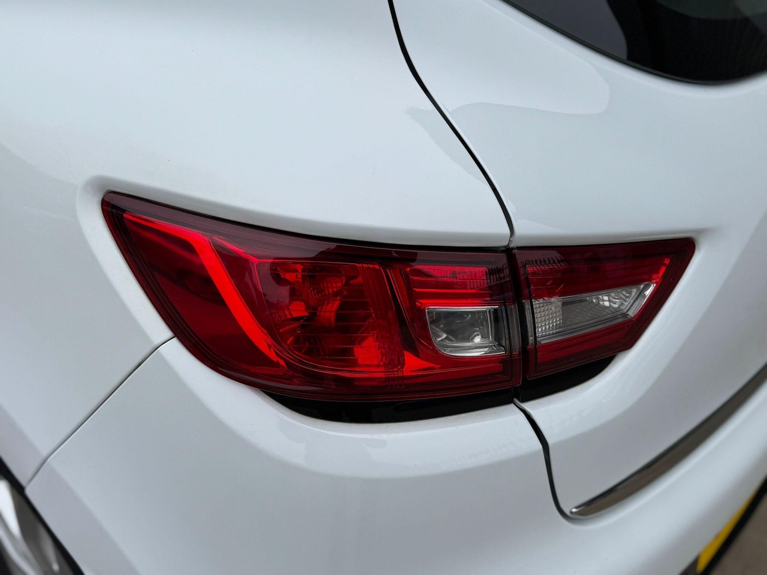 Used Renault Clio 2017 for sale - 77799043: Photo 37