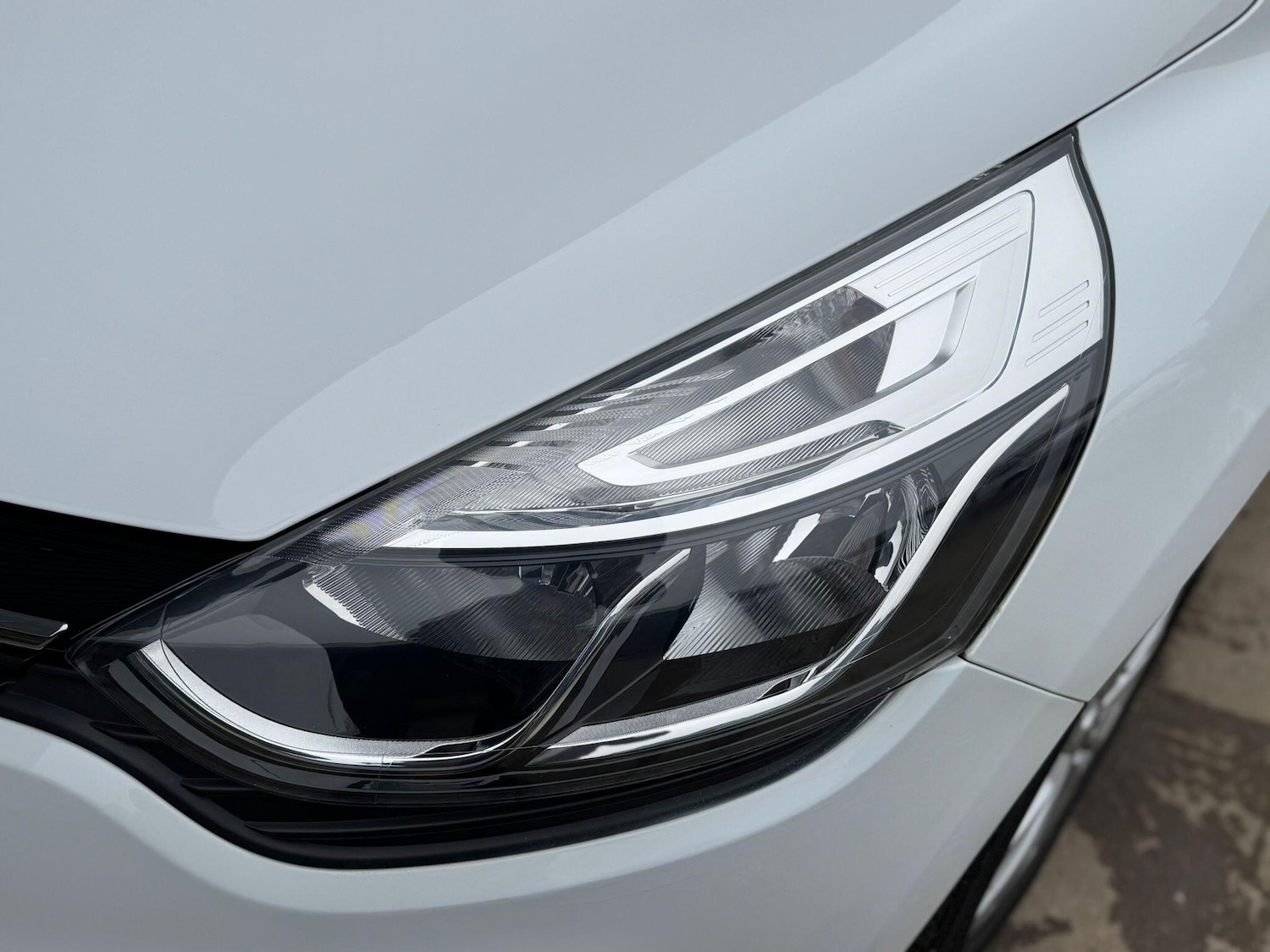 Used Renault Clio 2017 for sale - 77799043: Photo 42