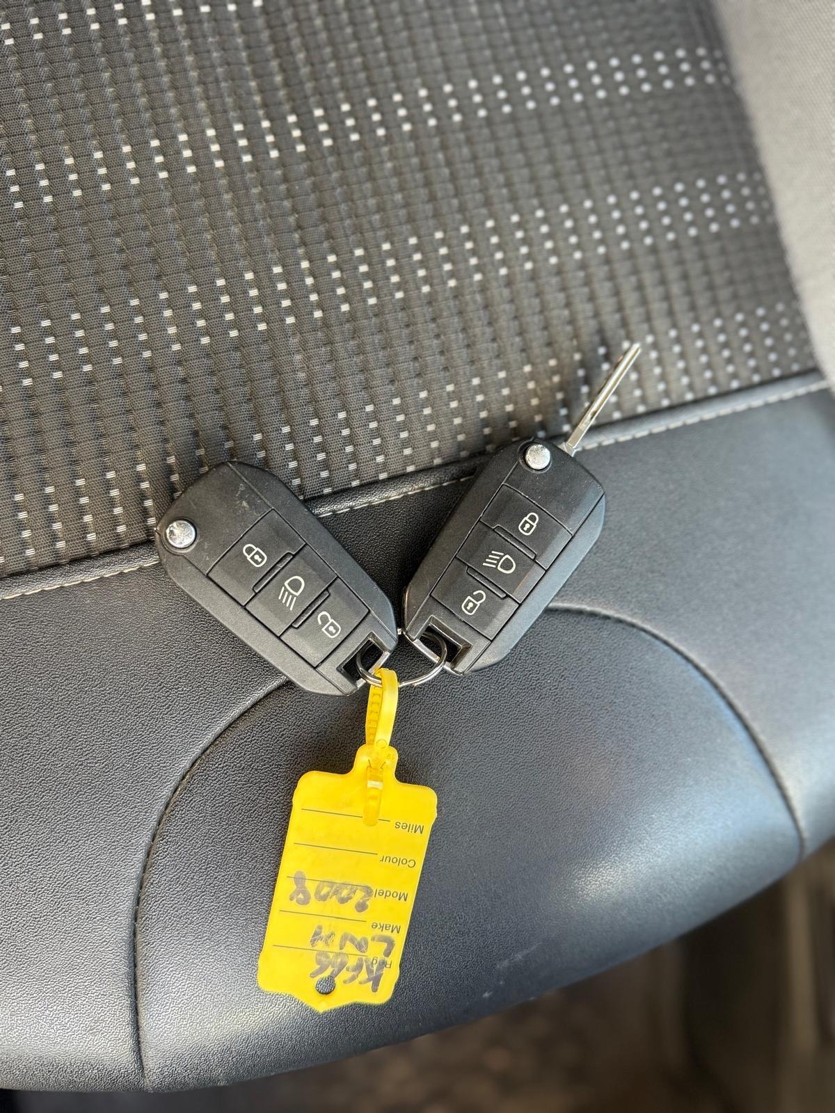 Used Peugeot 2008 2016 for sale - 76371061: Photo 20