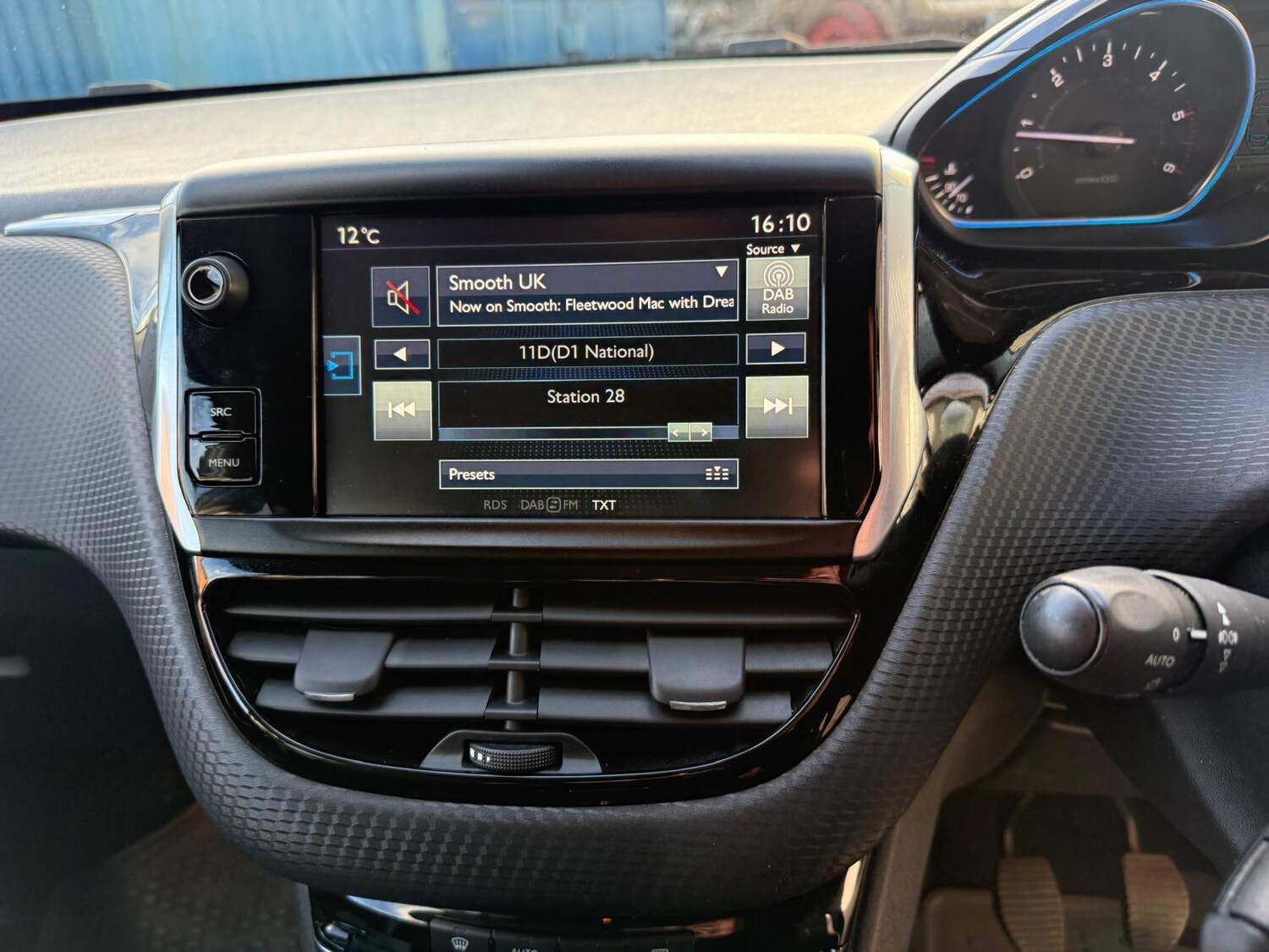 Used Peugeot 2008 2016 for sale - 76371061: Photo 26