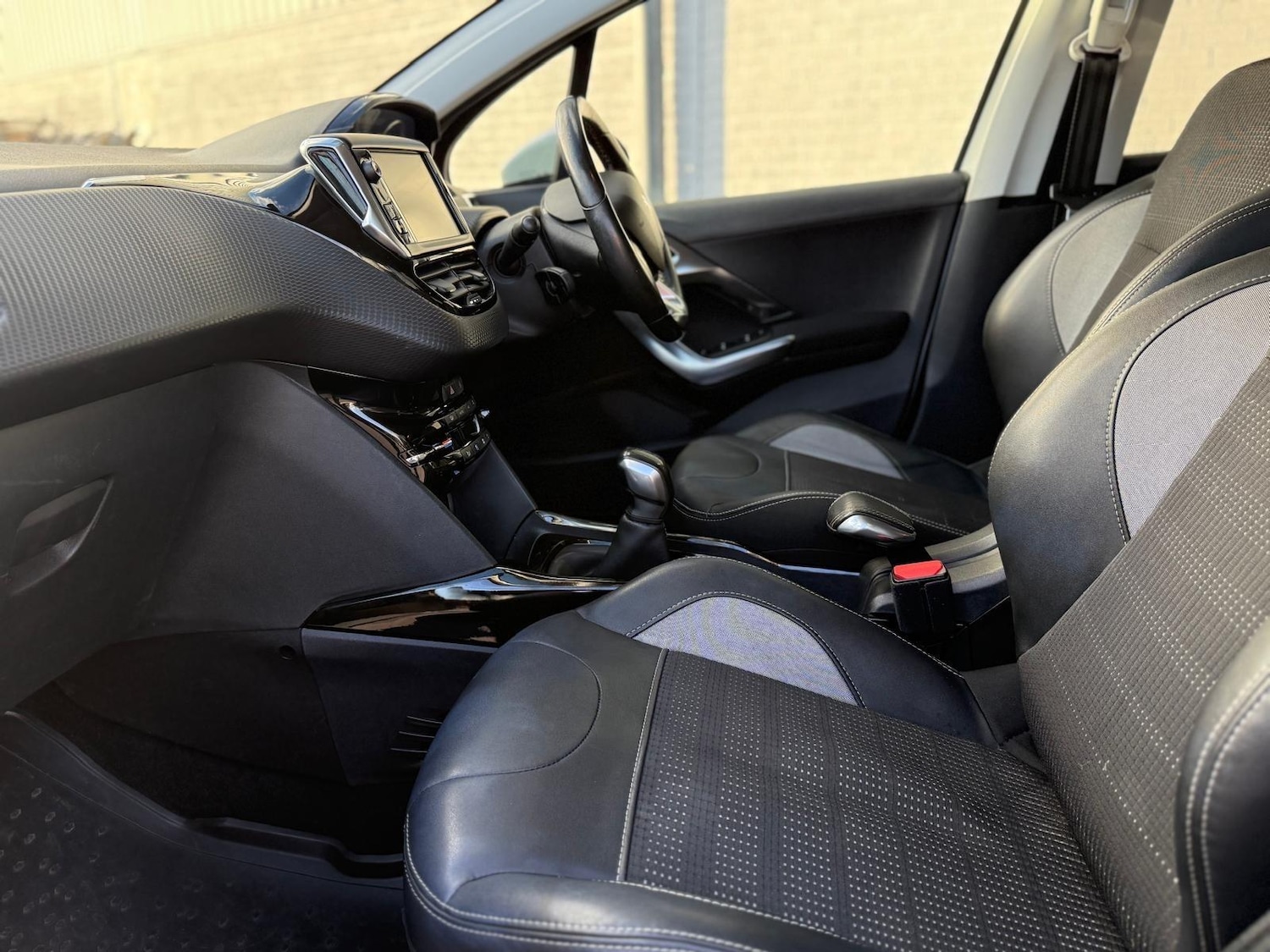 Used Peugeot 2008 2016 for sale - 76371061: Photo 38