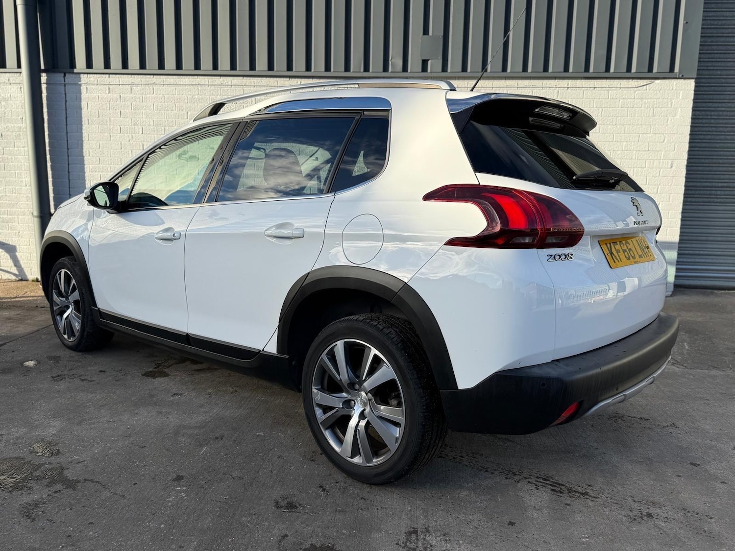 Used Peugeot 2008 2016 for sale - 76371061: Photo 4