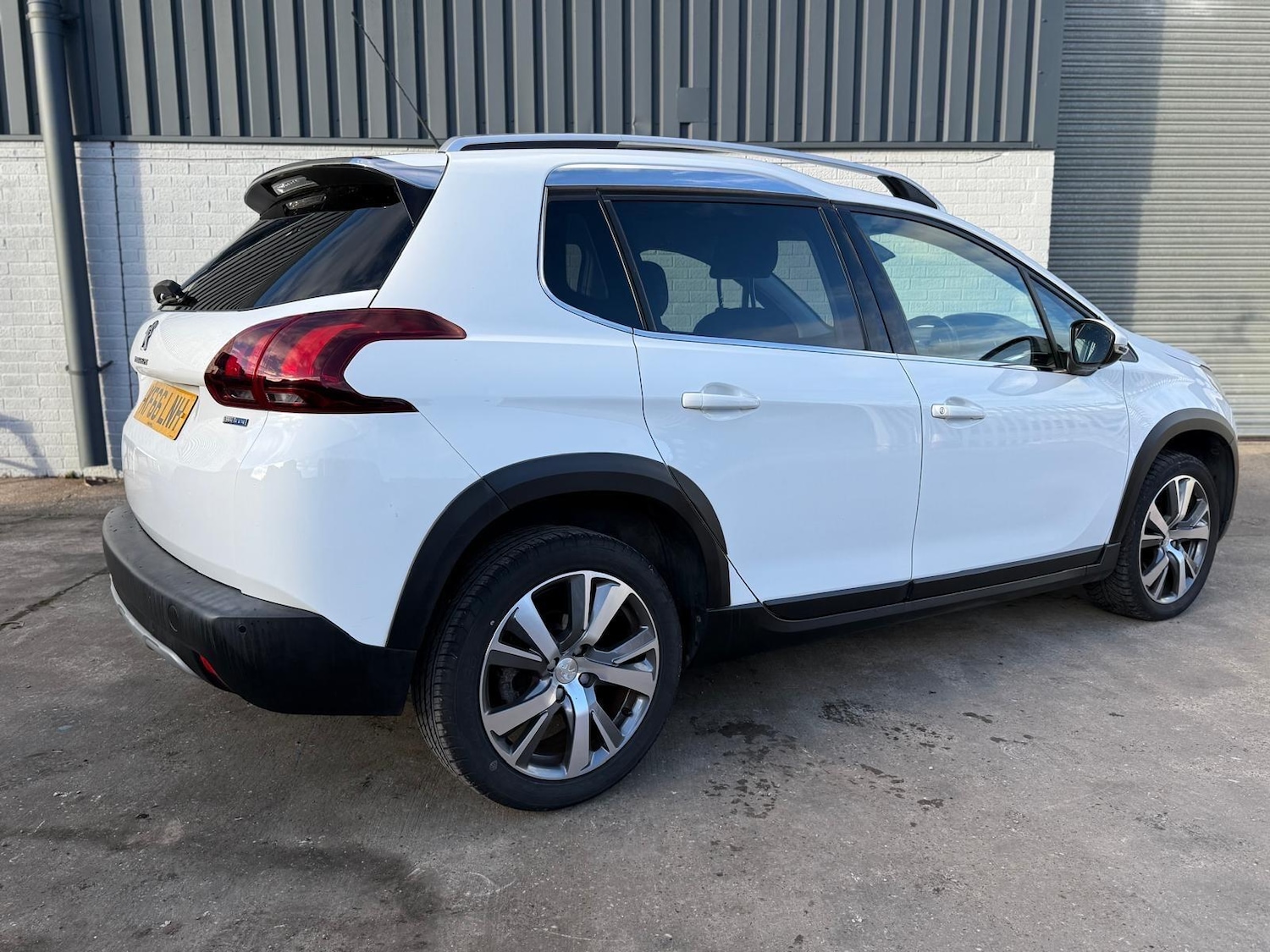 Used Peugeot 2008 2016 for sale - 76371061: Photo 8