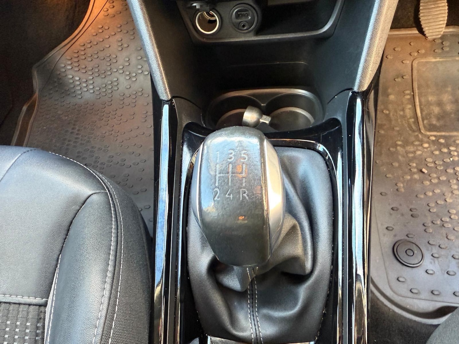 Used Peugeot 2008 2016 for sale - 76371061: Photo 9