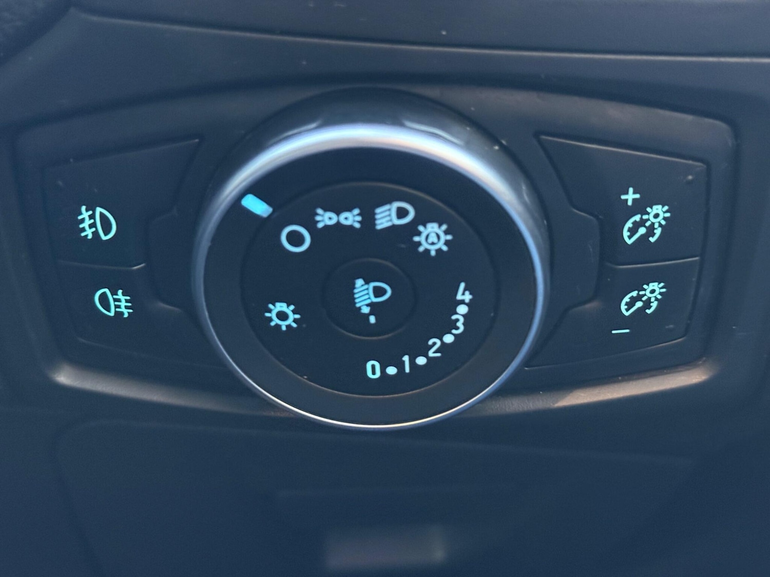 Used Ford Focus 2015 for sale - 76700680: Photo 17