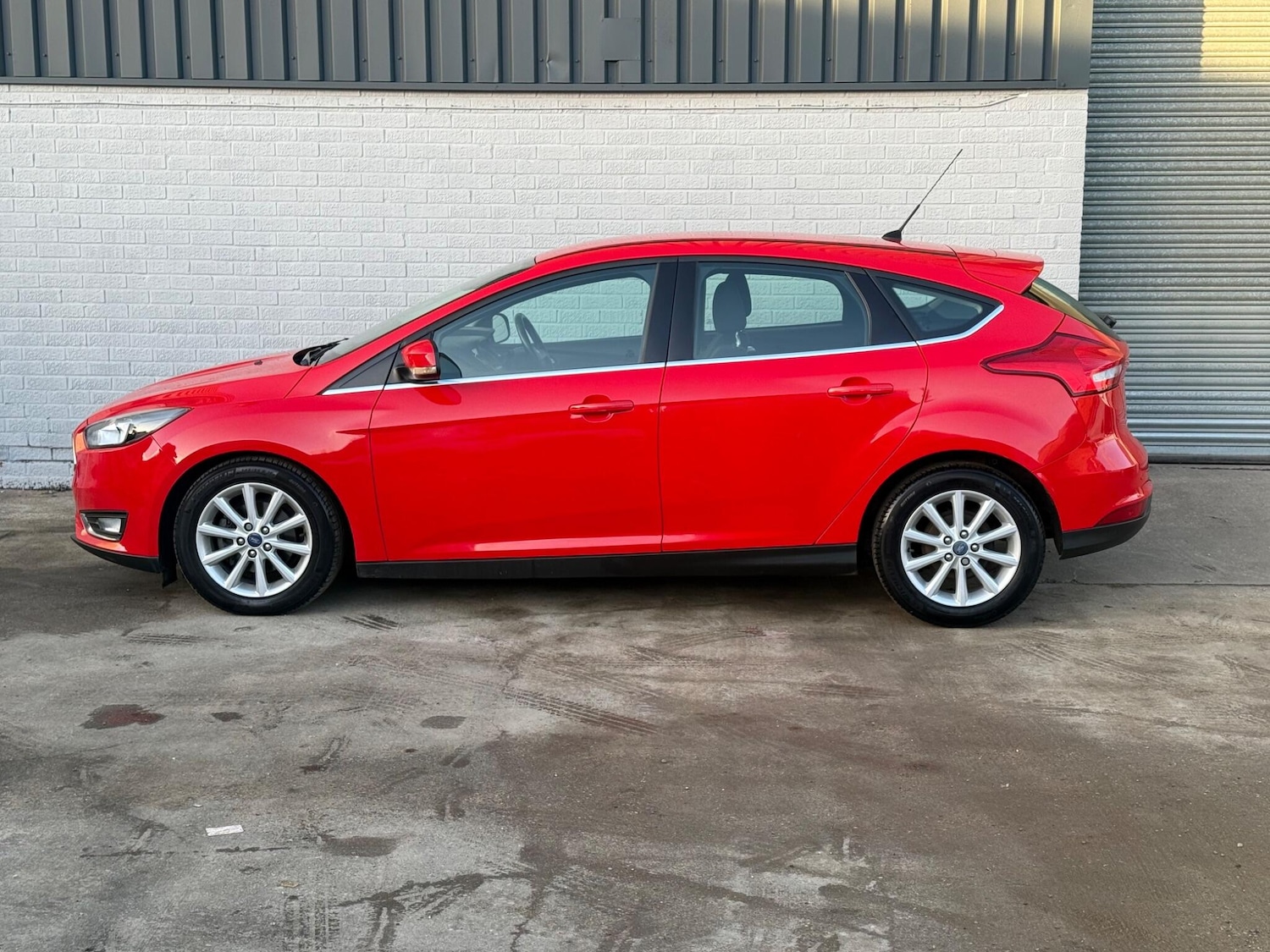 Used Ford Focus 2015 for sale - 76700680: Photo 5