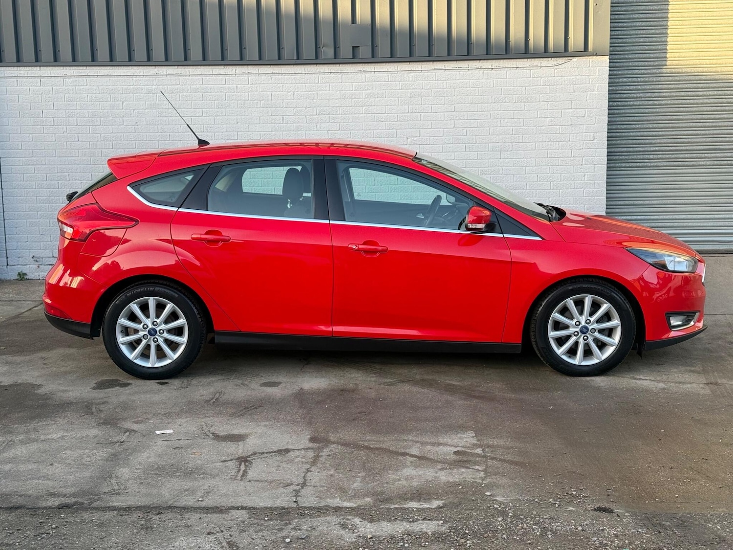 Used Ford Focus 2015 for sale - 76700680: Photo 7