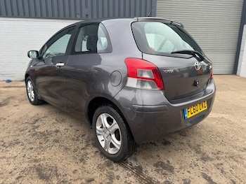 Used Toyota Yaris 2010 for sale - 78307001: Photo