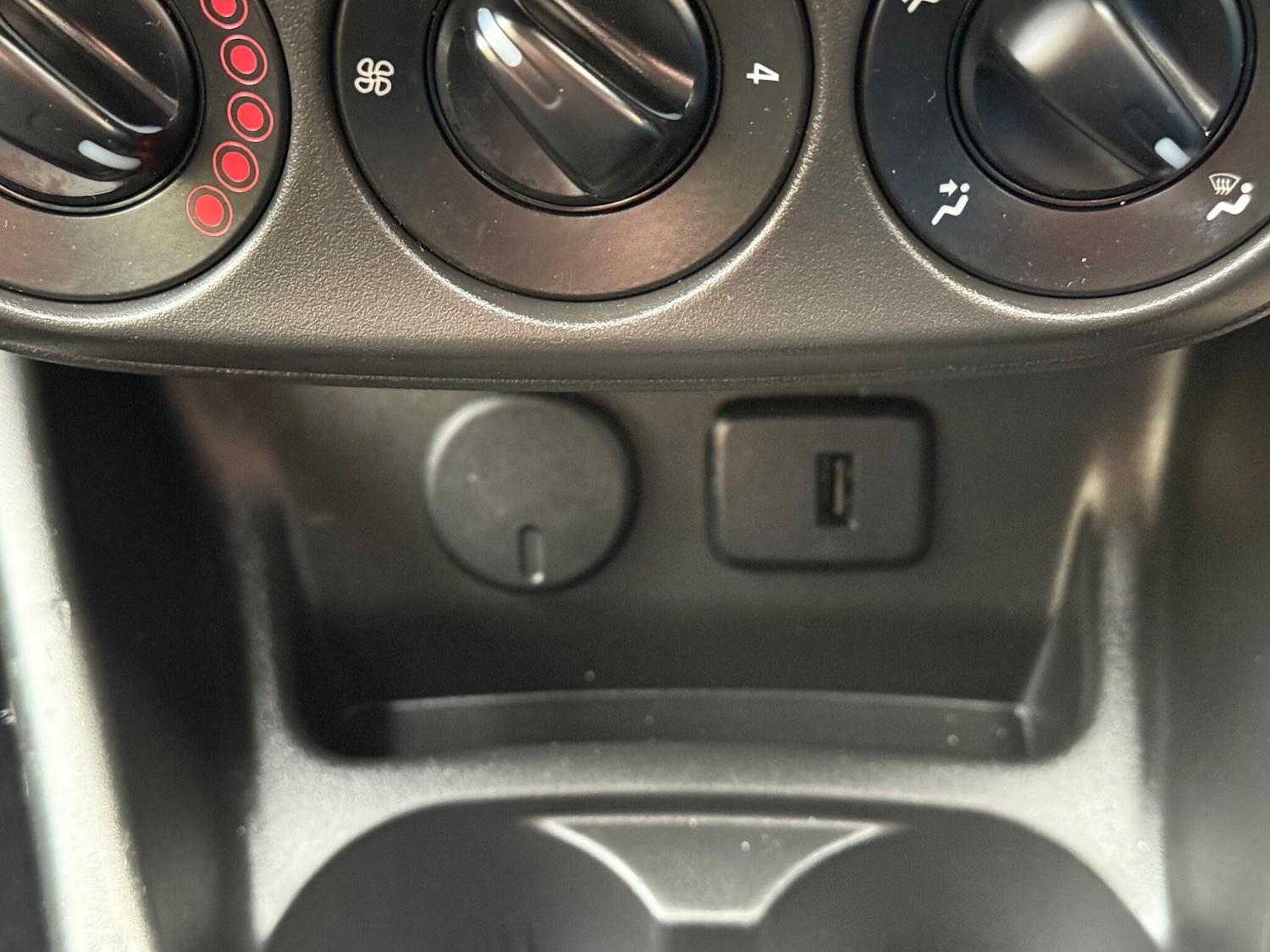 Used Vauxhall Corsa 2016 for sale - 76633532: Photo 22