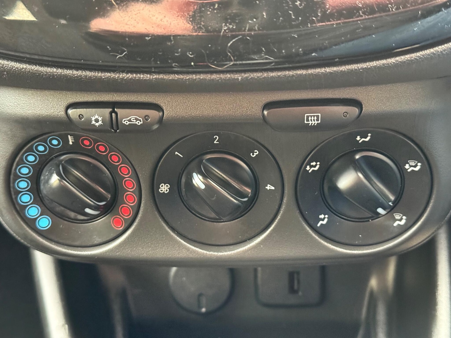 Used Vauxhall Corsa 2016 for sale - 76633532: Photo 23