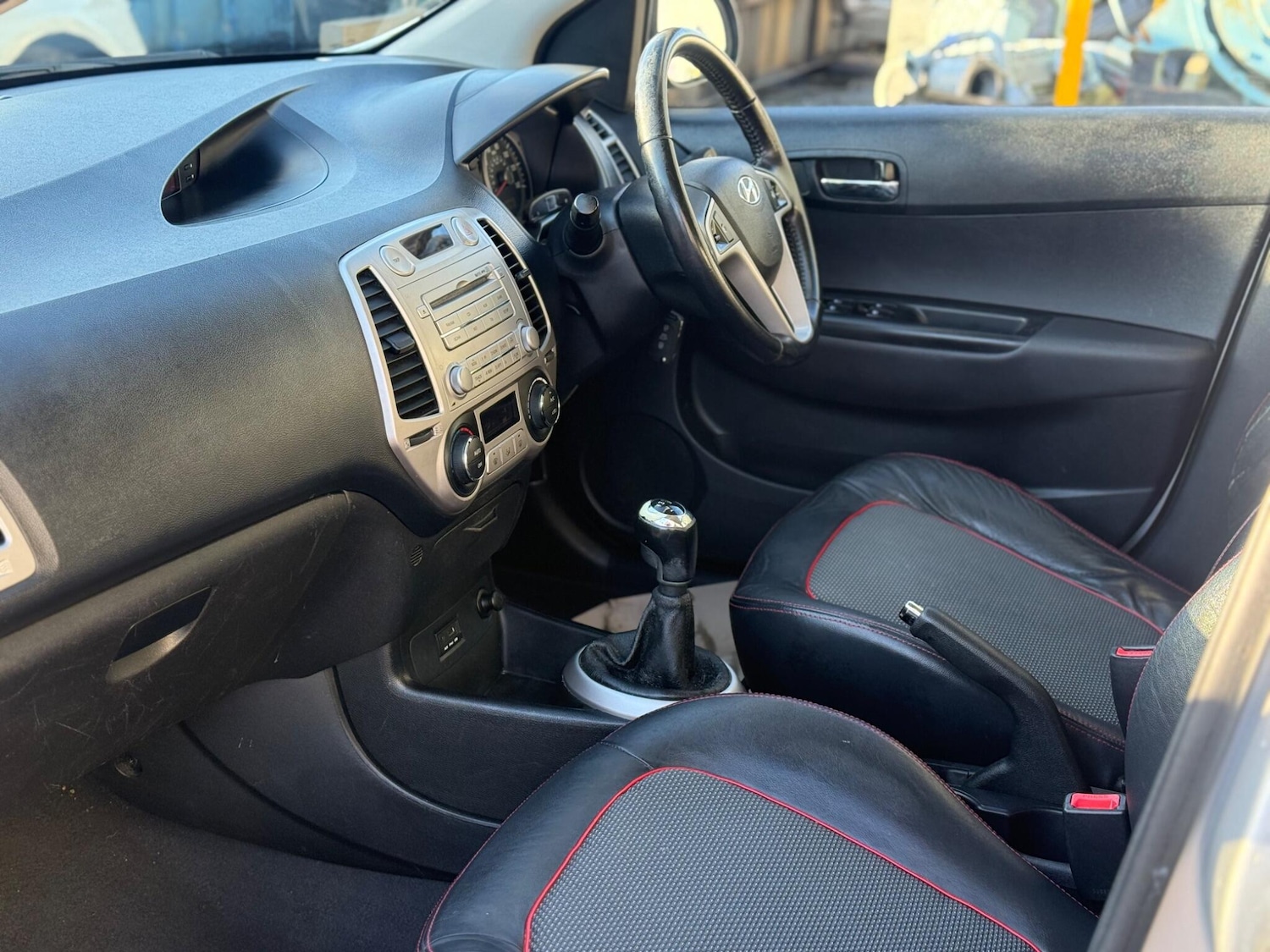 Used Hyundai i20 2010 for sale - 76634025: Photo 9