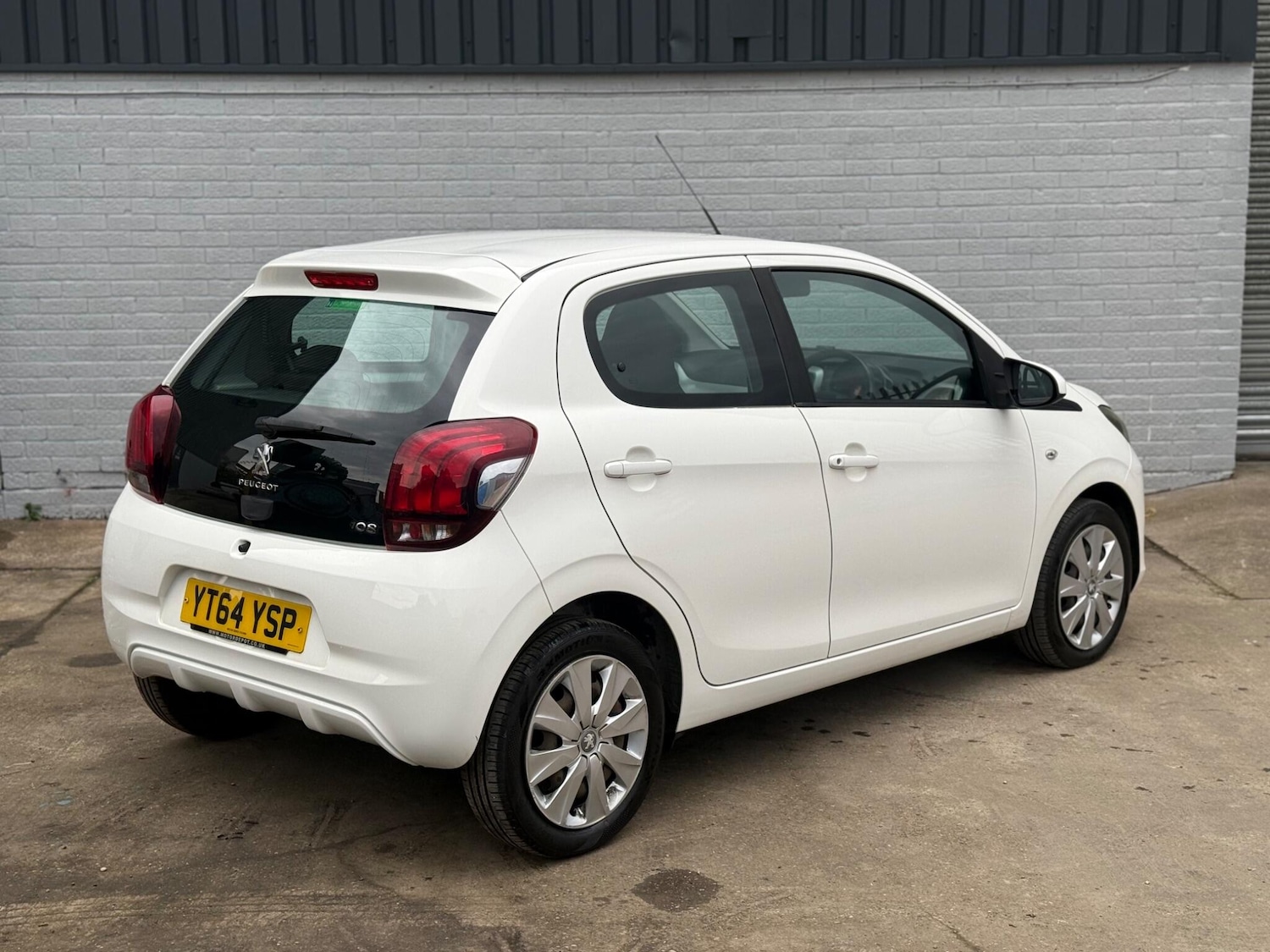Used Peugeot 108 2014 for sale - 76499531: Photo 8