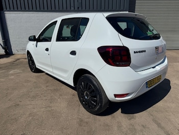Used Dacia Sandero 2018 for sale - 78470884: Photo