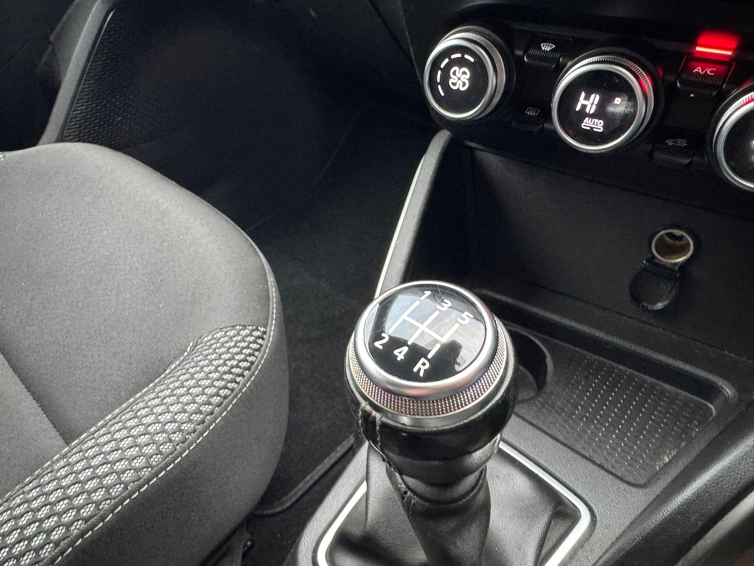 Used Dacia Duster 2018 for sale - 77597628: Photo 9