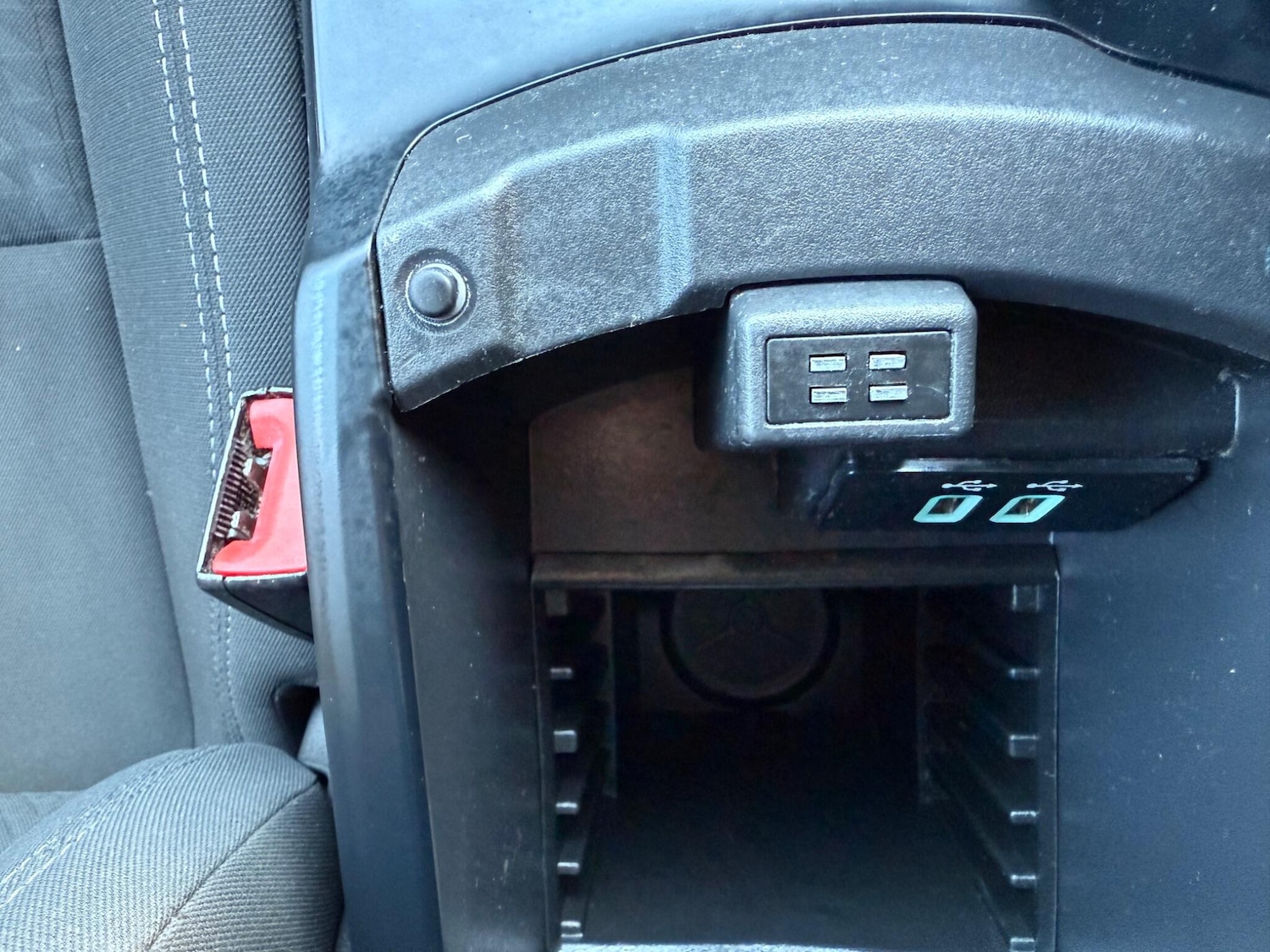 Used Ford Grand C-Max 2016 for sale - 76371553: Photo 40