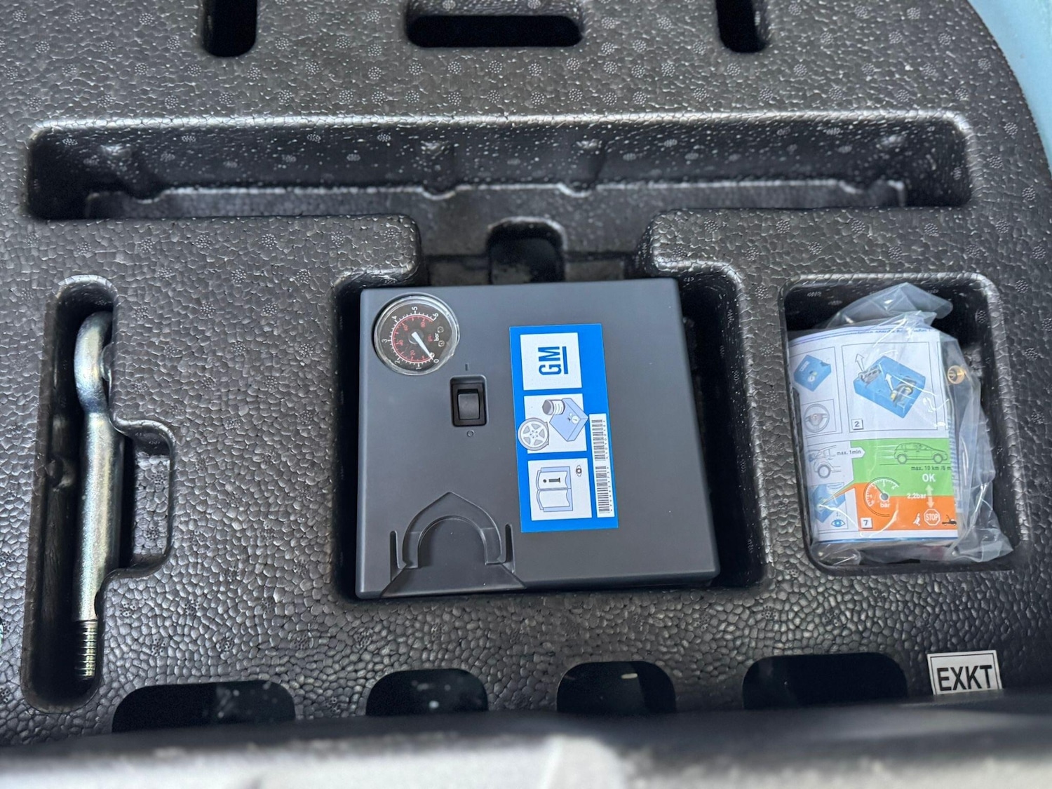 Used Vauxhall Viva 2016 for sale - 77658035: Photo 13