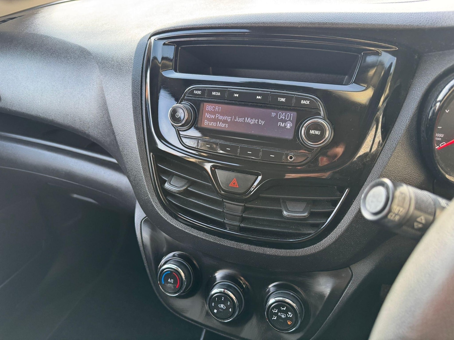 Used Vauxhall Viva 2016 for sale - 77658035: Photo 26