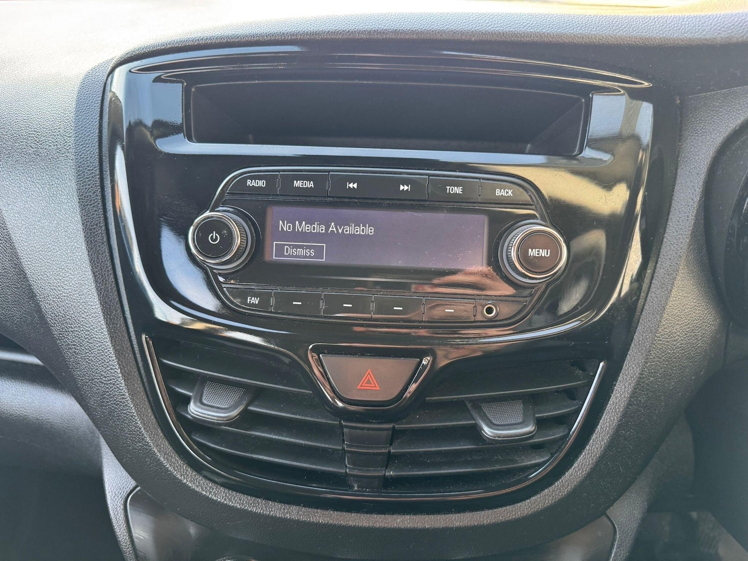 Used Vauxhall Viva 2016 for sale - 77658035: Photo 27